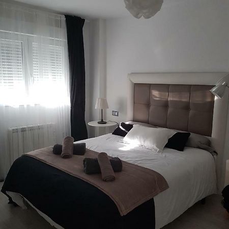 Apartamento Granada Ontario Apartment Екстериор снимка